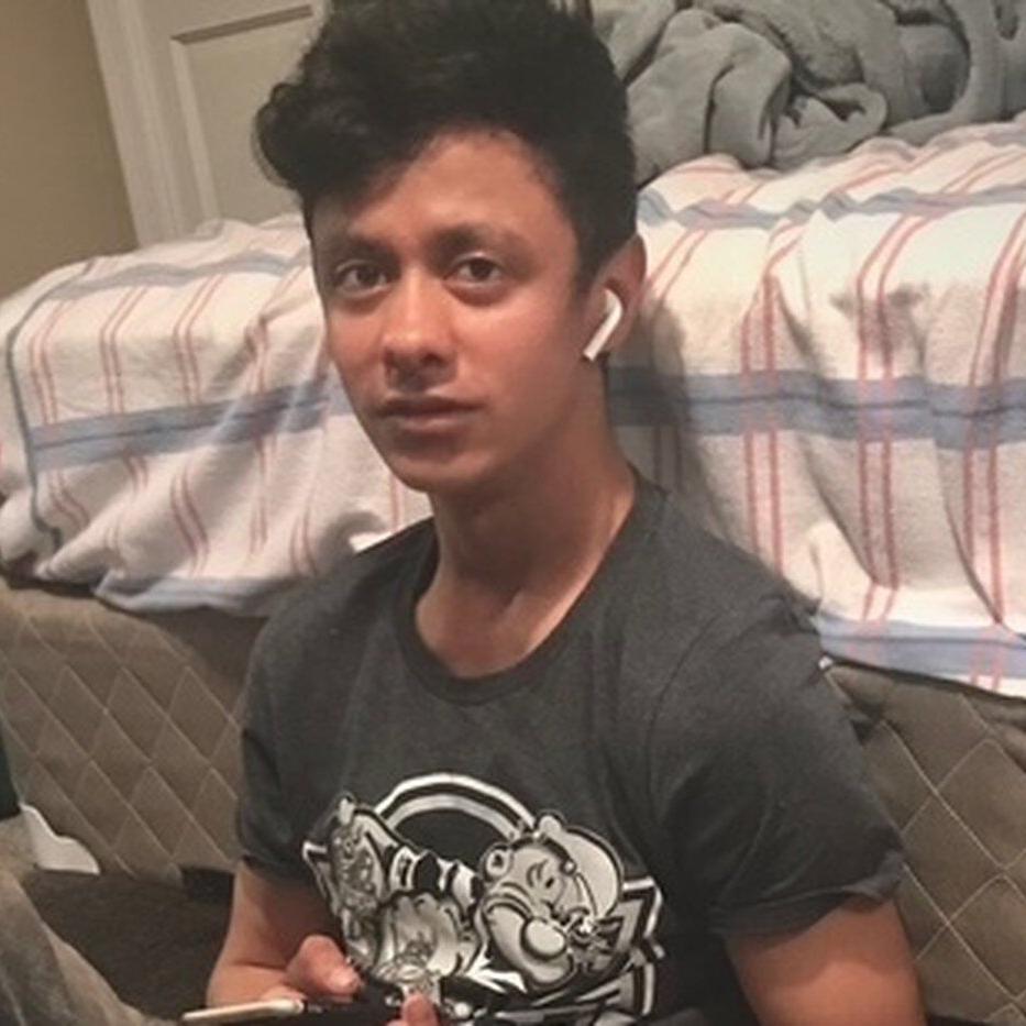 Man fleeing immigration agents is fatally struck by a vehicle on a Virginia highway